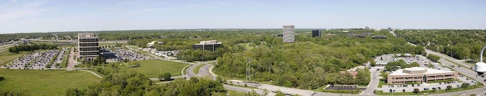 Doubletree By Hilton Kansas City - Overland Park Exterior photo