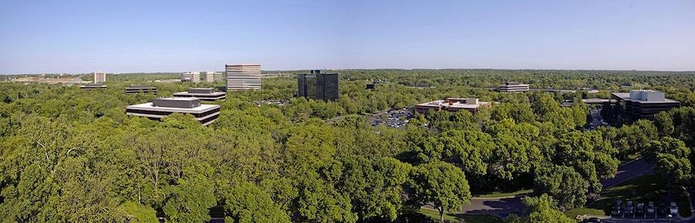 Doubletree By Hilton Kansas City - Overland Park Exterior photo