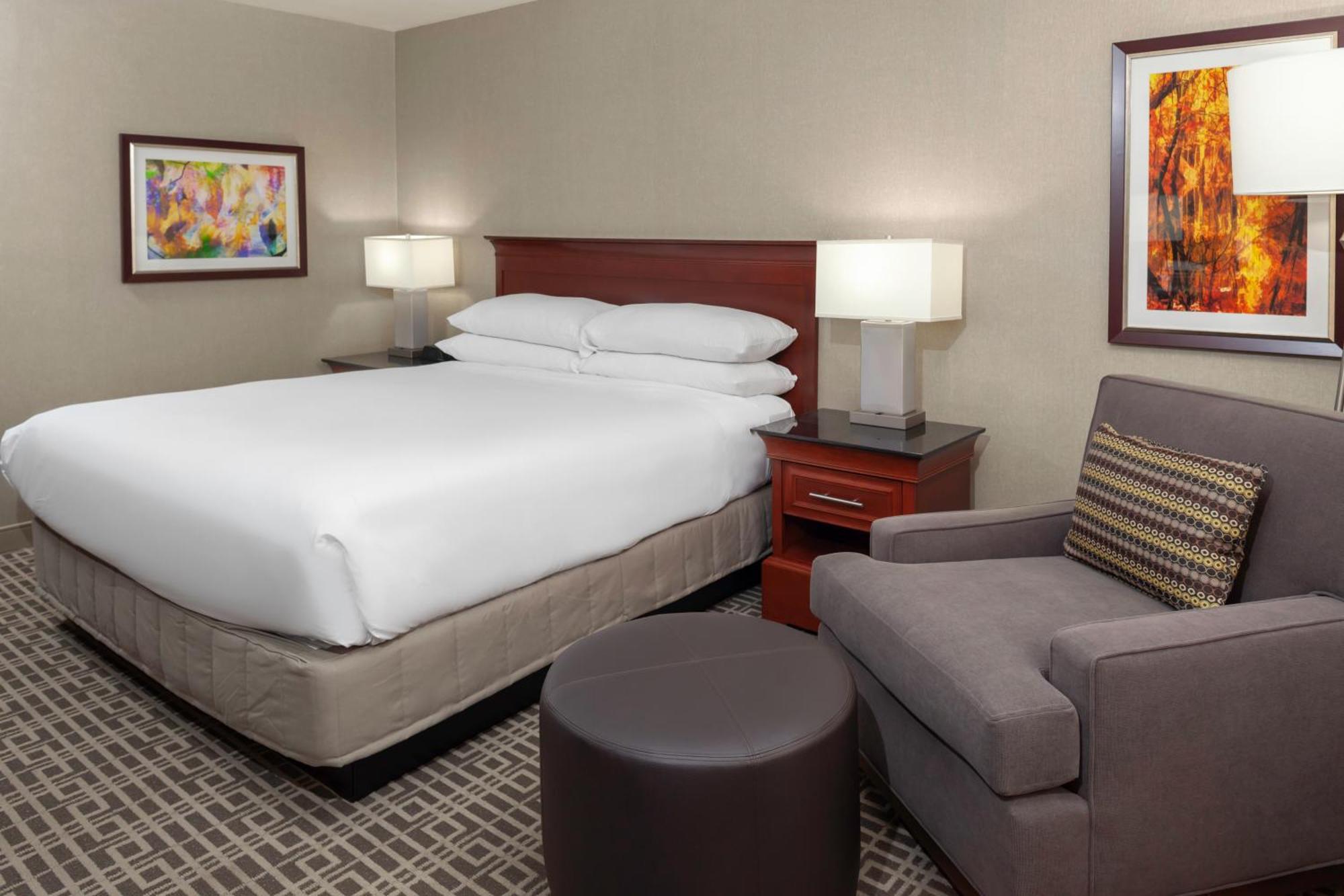 Doubletree By Hilton Kansas City - Overland Park Exterior photo