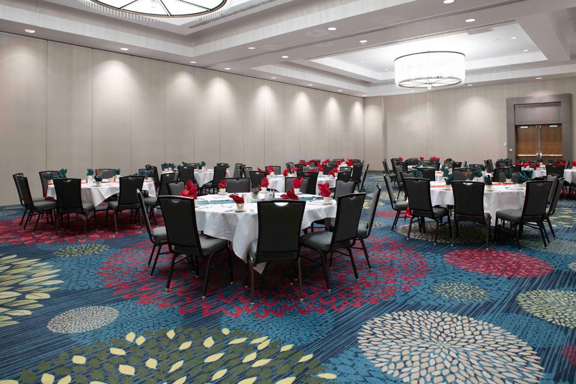Doubletree By Hilton Kansas City - Overland Park Exterior photo